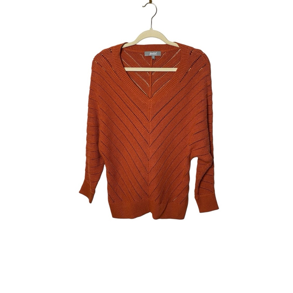 Marled V-Neck Sweater in Orange and Red